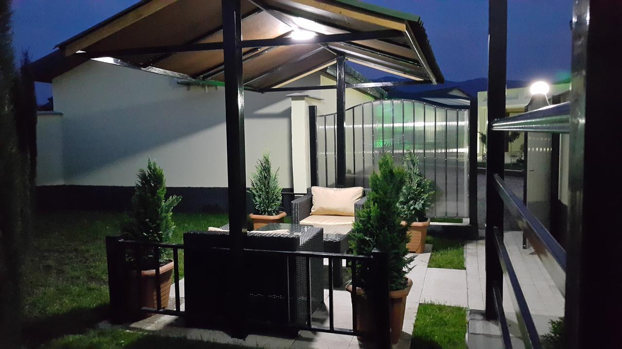 Natakhtari Hotel Emocia מראה חיצוני תמונה