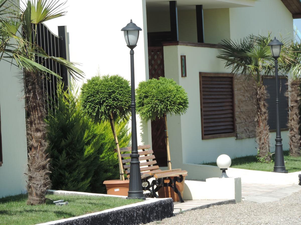 Natakhtari Hotel Emocia מראה חיצוני תמונה