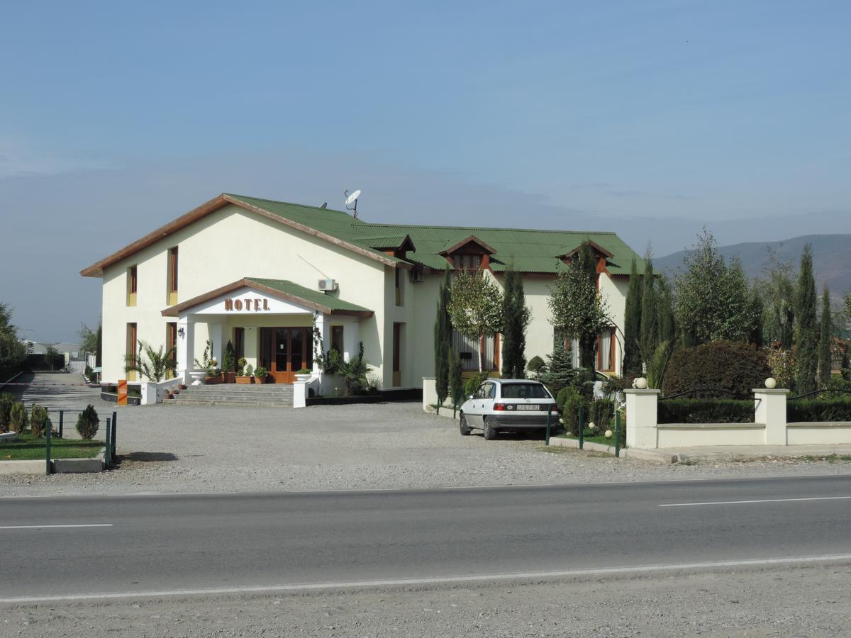 Natakhtari Hotel Emocia מראה חיצוני תמונה