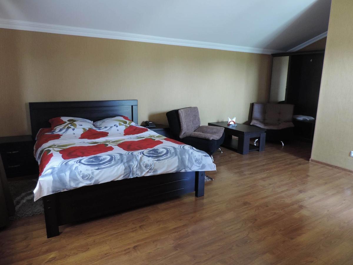 Natakhtari Hotel Emocia מראה חיצוני תמונה