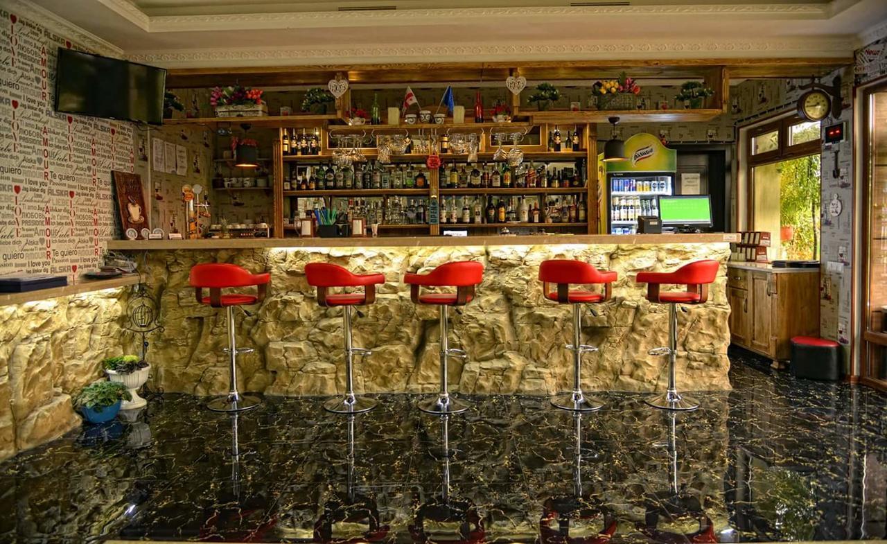 Natakhtari Hotel Emocia מראה חיצוני תמונה