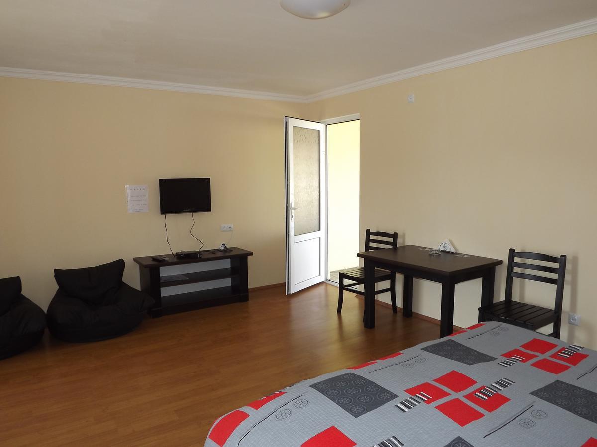 Natakhtari Hotel Emocia מראה חיצוני תמונה